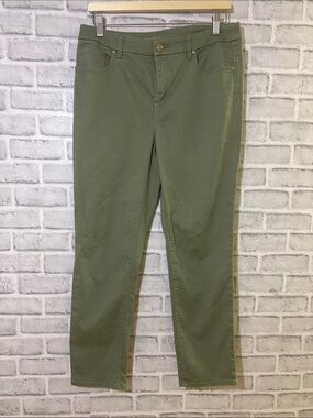 Chico’s so slimming girlfriend ankle Olive Green Slimming Crop Pants - 8R